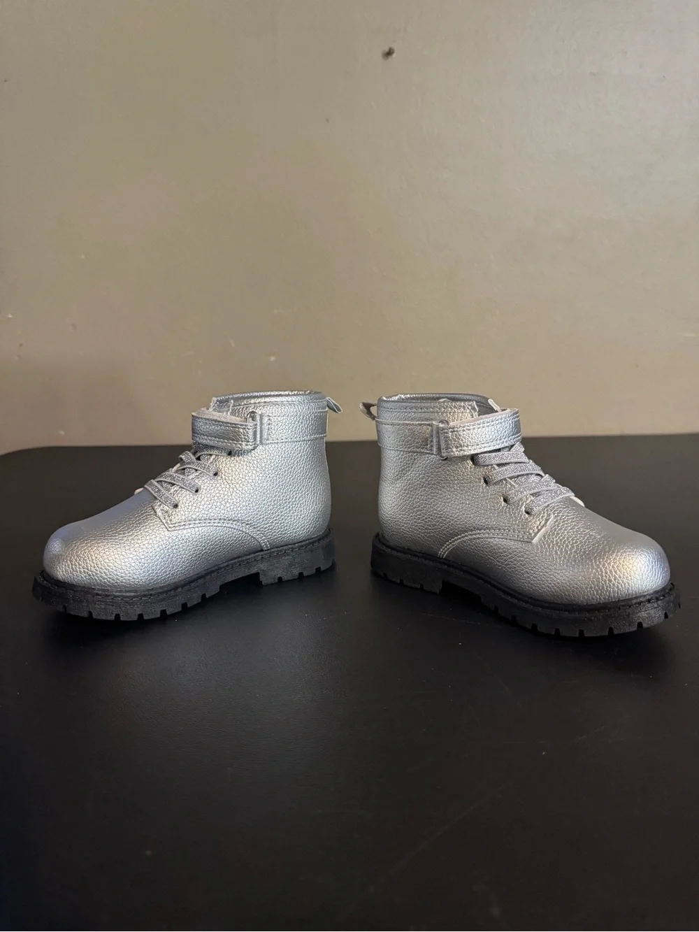 Carter’s, Sliver Faux Fur Leather & Heart, Children’s Size 9, Girl’s Ankle Boots